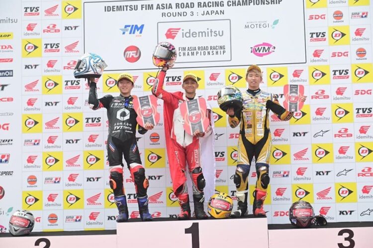 M. Kiandra Ramadhipa berhasil menapaki podium tertinggi