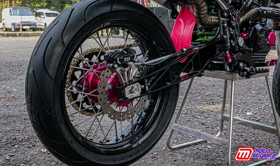 KLX 2010 Sumedang Macho Usai Upgrade Supermoto Style