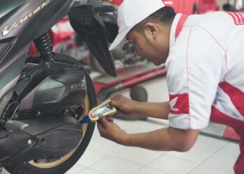 Pentingnya Mengganti Oli Transmisi Motor Matic Secara Rutin