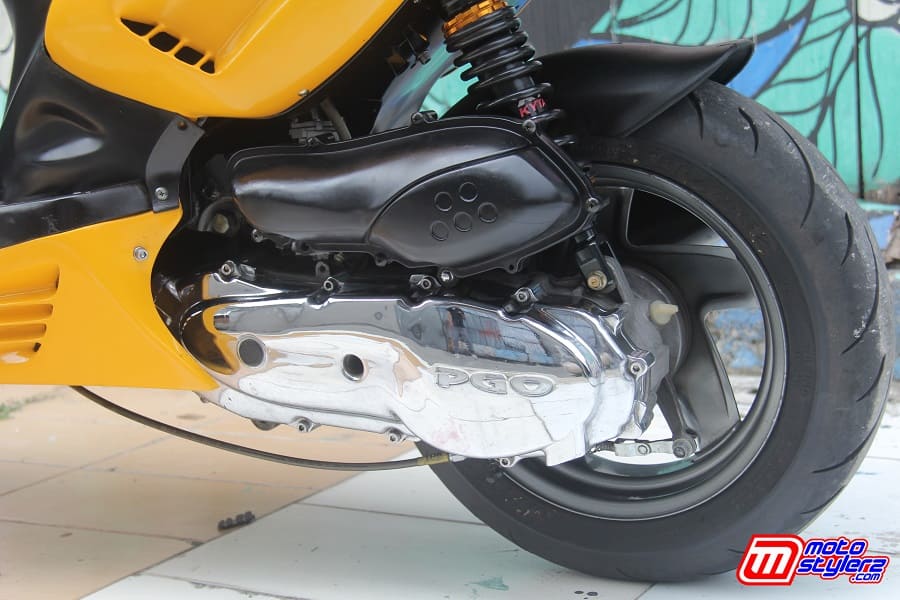 Sanex Hussar 2004 (Bandung), Tonjolkan Custom Body Nan Futuristic Didukung Engine Siap Ngacir