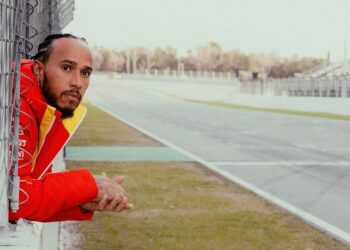 Hamilton Kembali Alami Kecelakaan Tes Ferarri di Barcelona