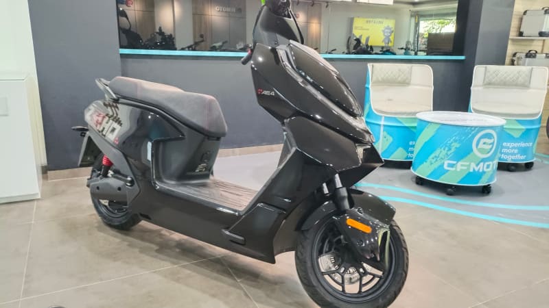 CF Moto 250SR & Motor Listrik AE4 Sukses Diperkenalkan IB Motor Group (Bandung)